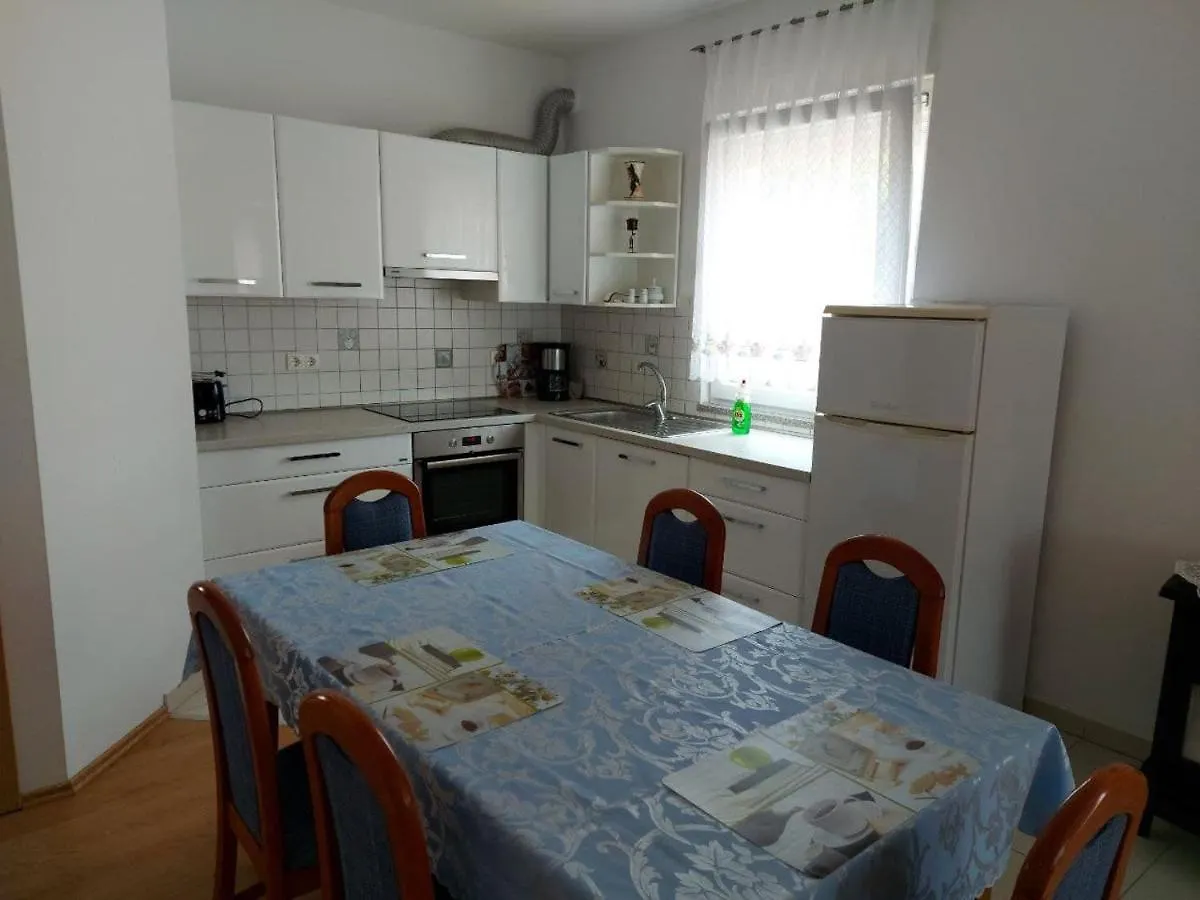 Bluegum Apartments Ližnjan